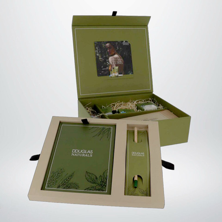 Mailingboxen Influencerbox Kosmetik Douglas